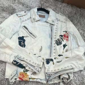 BLANK NYC FLORAL EMBROIDED DENIM JACKET